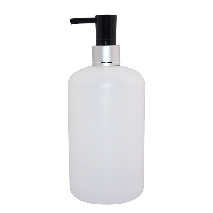 Factory price 500ml white Boston round baby PE plastic shampoo bottle with aluminum covered lotion pump